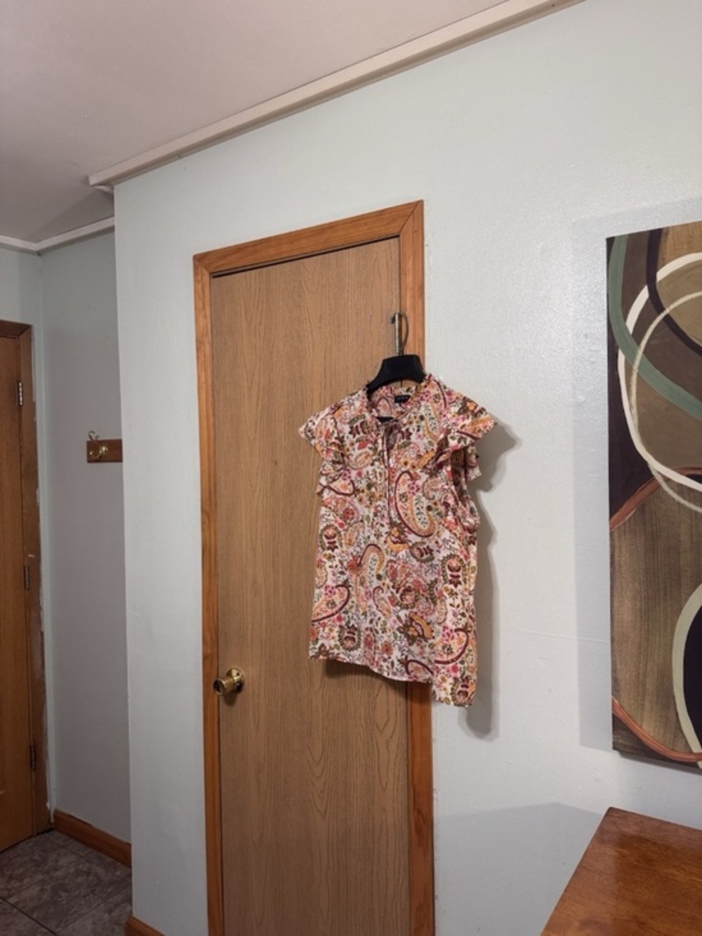 1.State Large Multi-Color w/Paisley Print w/Flutter Sleeves Tie-Front Blouse